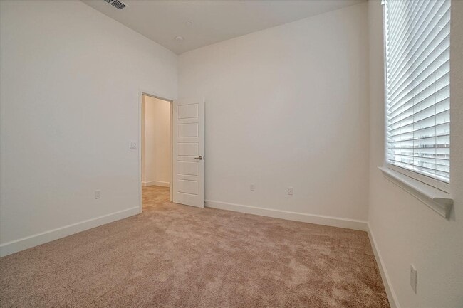 Building Photo - FULLY FURNISHED - ALMOST NEW 4 BED, 2.5 BATHS, 2 CAR GARAGE, 1 STORY IN NORTH LAKE COMMUNITY, NOR...