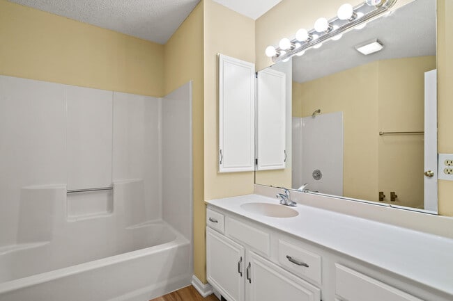 Building Photo - 2601 Hillshire Dr