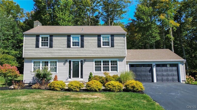 Building Photo - 916 Westwood Dr