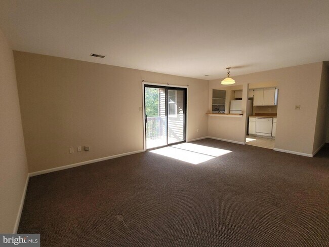 Building Photo - 211 Dean Dr
