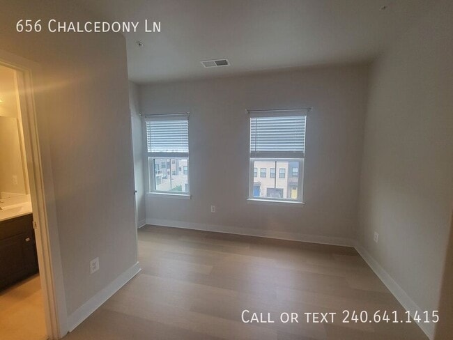 Building Photo - 656 Chalcedony Ln