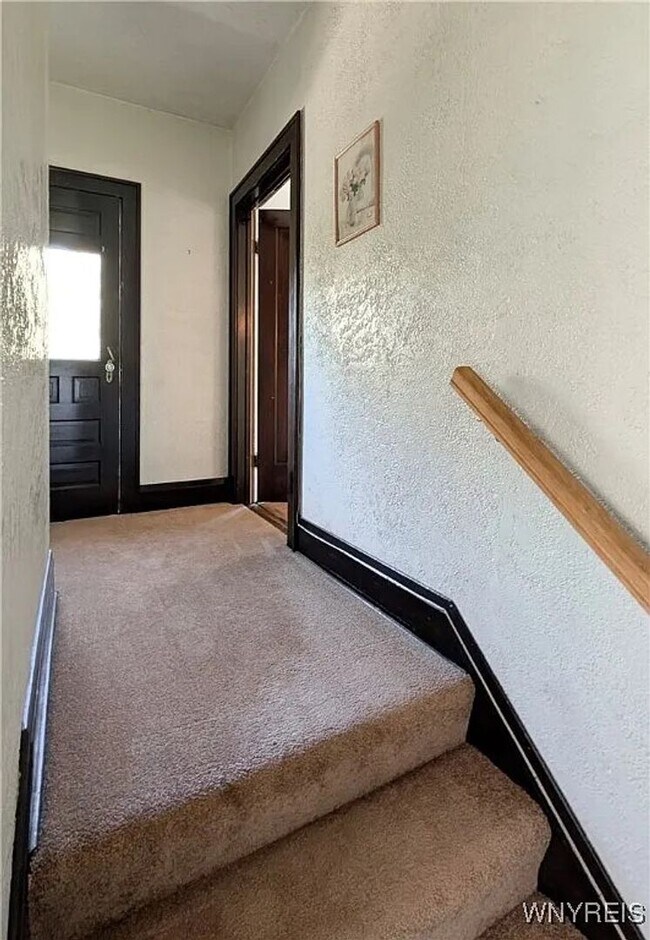 Building Photo - 95 Rand Ave