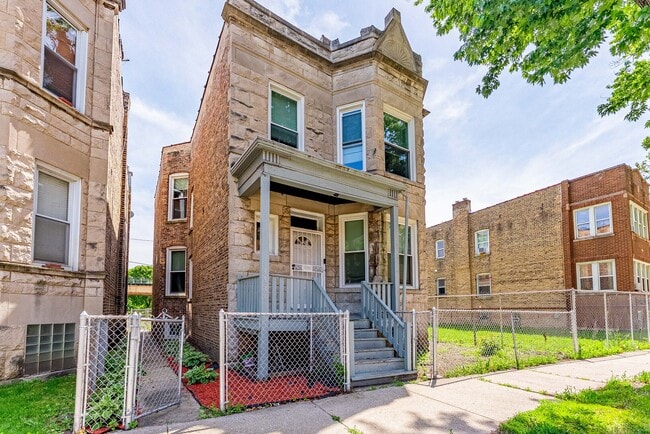 Building Photo - 3535 W Walnut St