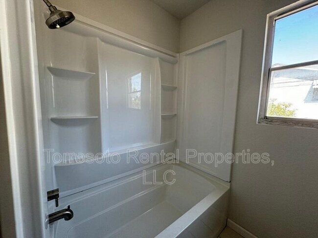 Building Photo - 152 Shadwell Dr