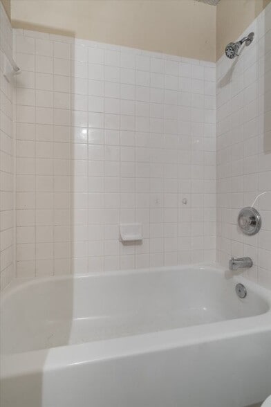 Building Photo - 16303 Ascent Cove