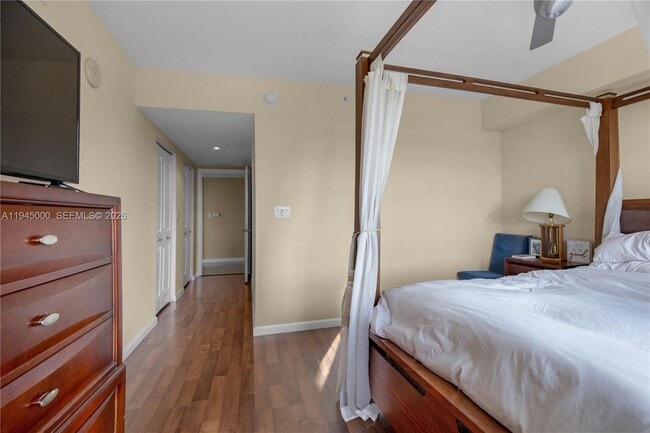 Building Photo - 610 W Las Olas Blvd