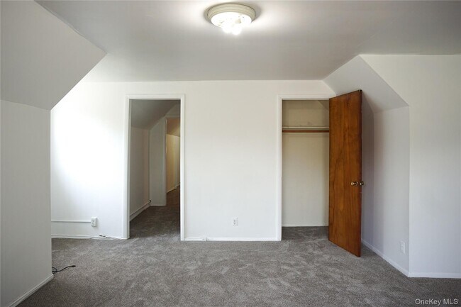 Building Photo - 206 Winthrop Ave