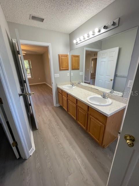 Building Photo - 48 Renworth Ln