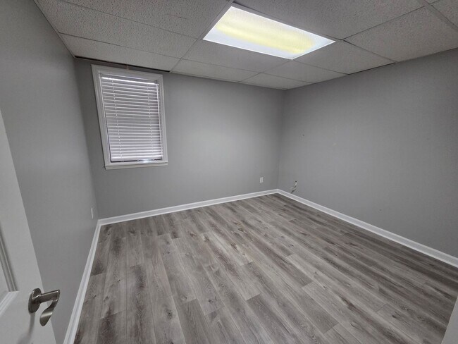 Building Photo - Charming 3-Bedroom Home Near the Interstate