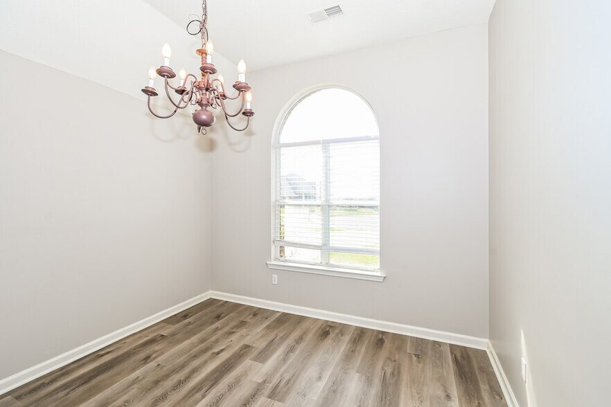 Building Photo - 9946 Rachel Shea Ave