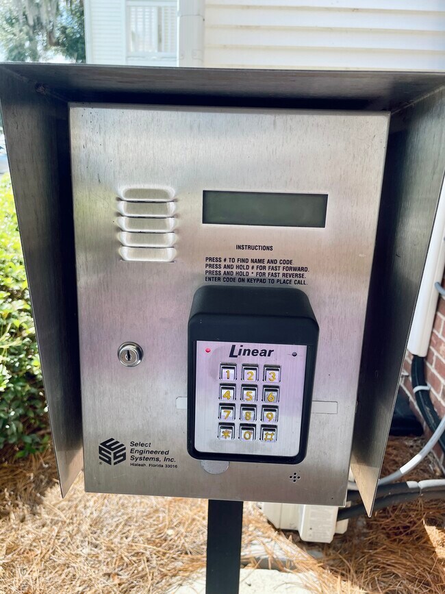 Building Photo - 1231 Ladys Island Dr