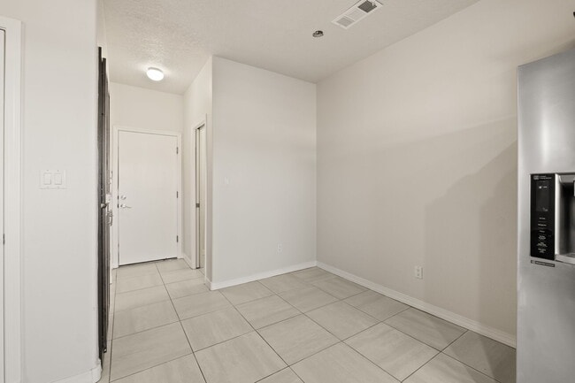 Building Photo - 7101 Natalie Janae Ln NE
