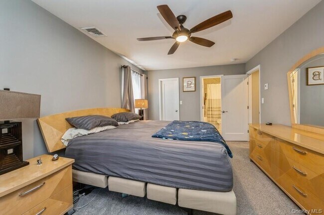 Building Photo - 516 Almena Ave