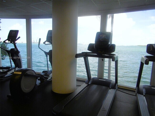 Building Photo - 770 Claughton Island Dr