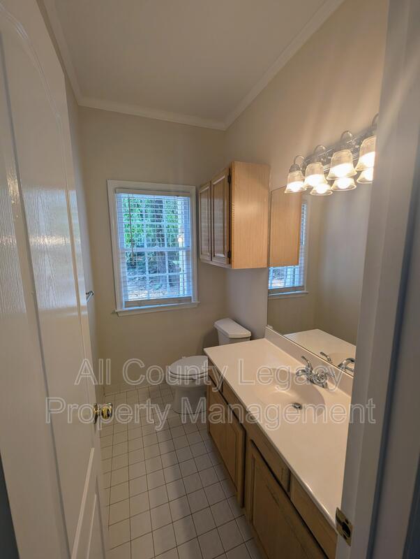 Building Photo - 4920 Agate Dr