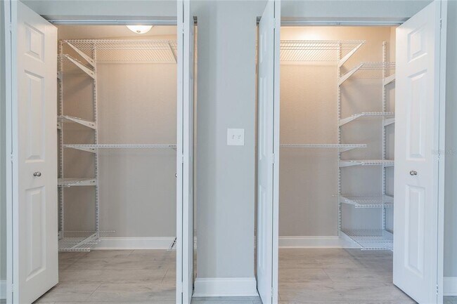 Building Photo - 4106 W Carmen St