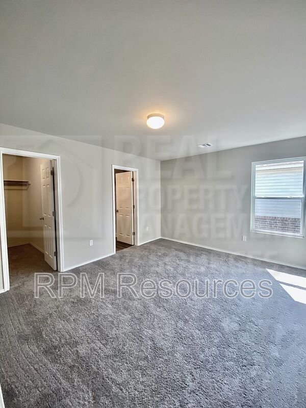 Building Photo - 1812 Hayes Ln