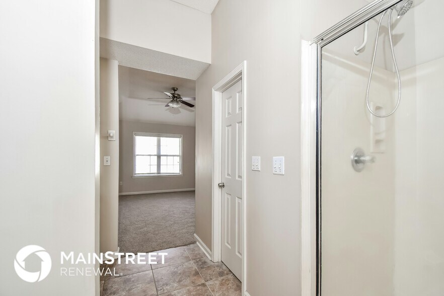 Building Photo - 9254 Tamhaven Dr