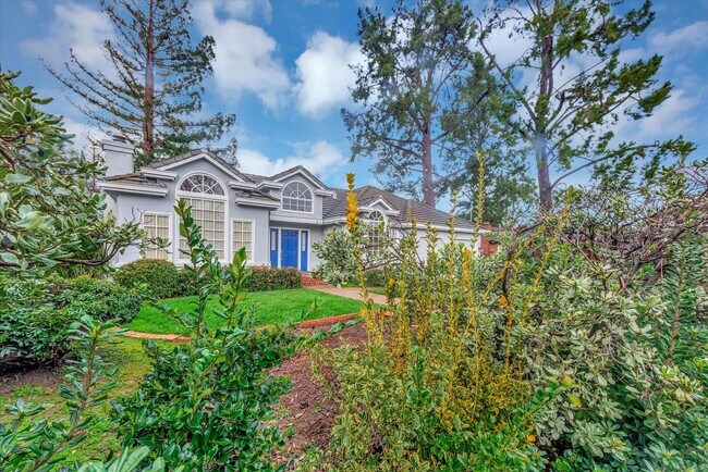 Building Photo - 954 Russell Ave