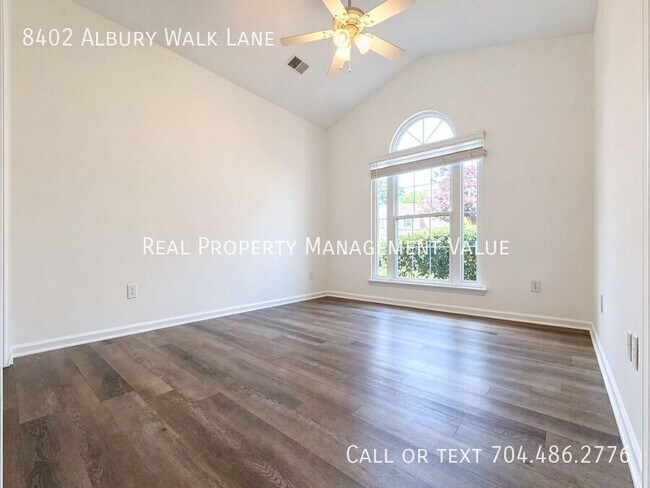 Building Photo - 8402 Albury Walk Ln