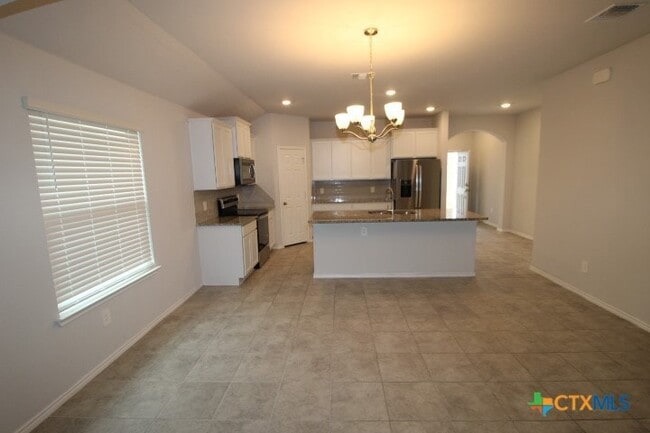 Building Photo - 2321 Aylesbury Dr