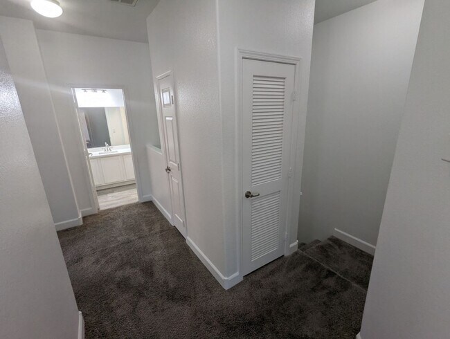 Building Photo - 9303 Gilcrease Ave