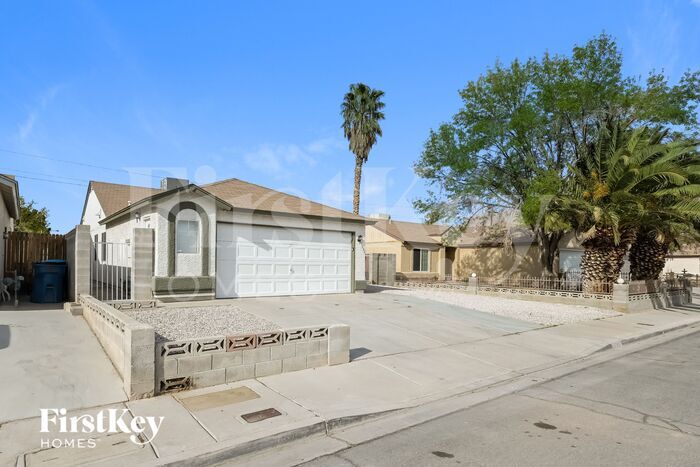 Building Photo - 5700 Odessa Dr