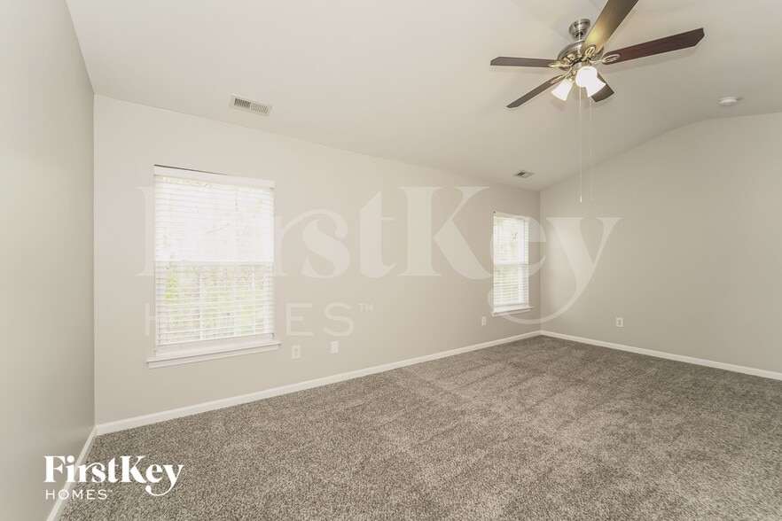 Building Photo - 12204 Palomar Dr
