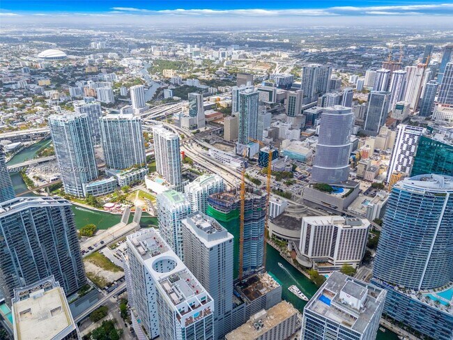 Building Photo - 77 SE 5th St