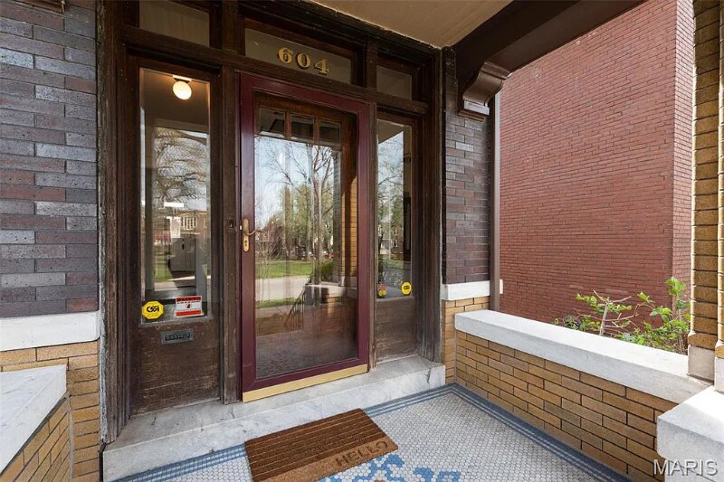 Building Photo - 604 Bellerive Blvd