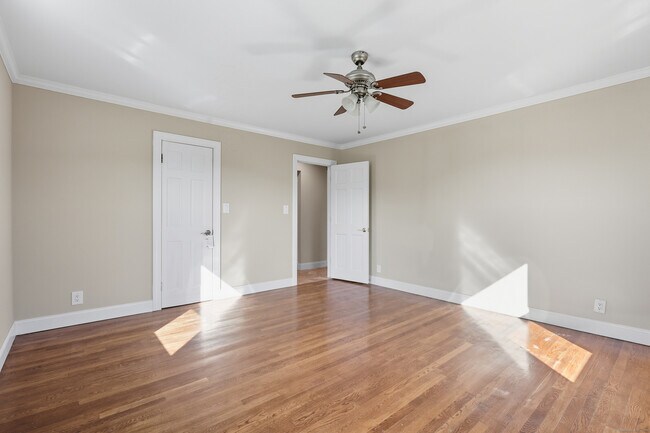 Building Photo - 142 Wolcott St