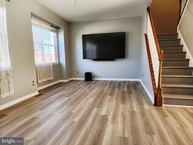 Building Photo - 2768 Fynamore Ln