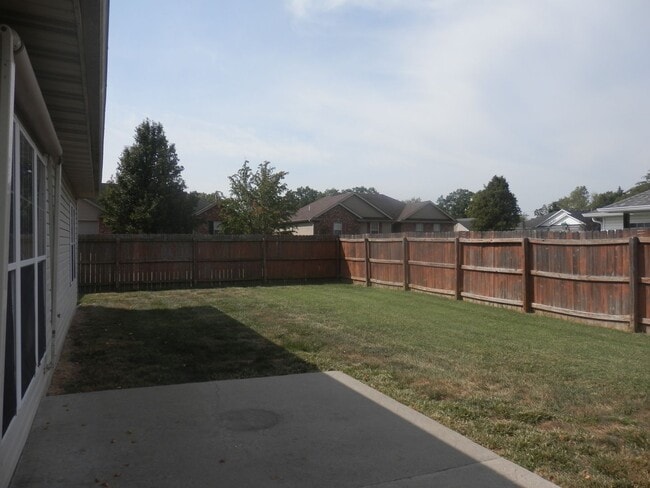 Building Photo - Nice 3 Bed 2 Bath House!