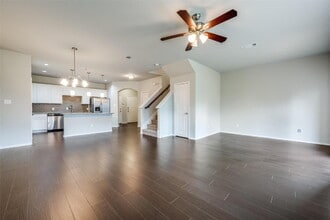 Building Photo - Spacious & Stylish 3-Bedroom Home with 2.5 Baths in Sanger, TX!