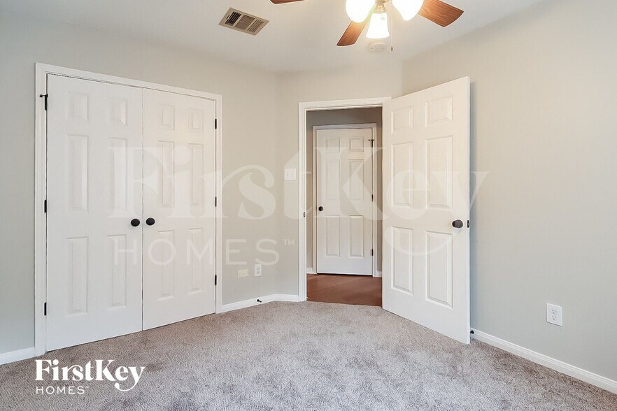 Building Photo - 1118 Chase Park Dr