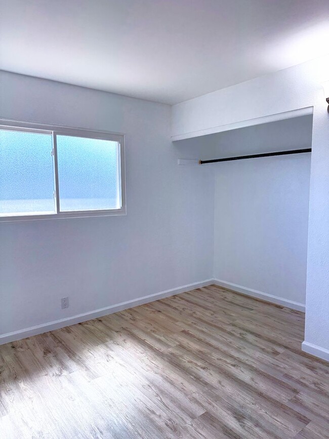 Building Photo - Newtown - Upgraded 3 bedroom, 2 bath singl...