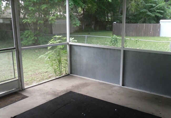 Building Photo - Spacious 4BR Home Minutes from Daytona Beach – Freshly Updated & Move-In Ready!