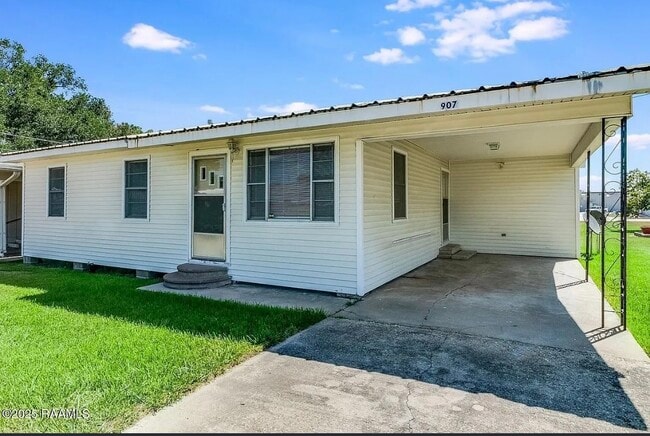 Building Photo - 907 Elizabeth St