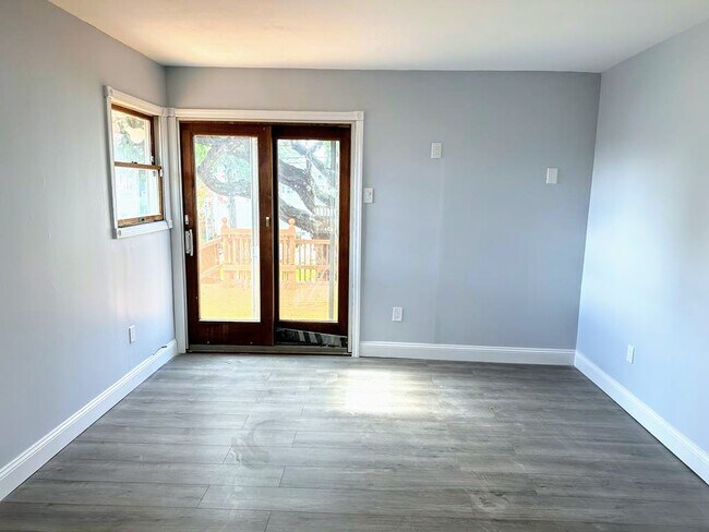 Building Photo - 106 Villa Ave