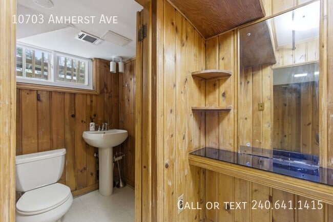 Building Photo - 10703 Amherst Ave