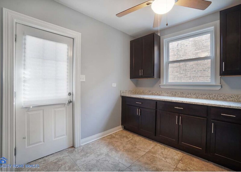 Building Photo - 8549 S Aberdeen St