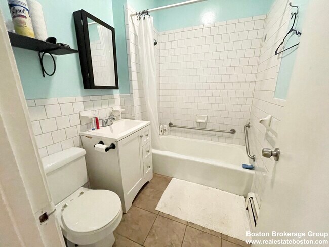 Building Photo - 29 Spring Garden St