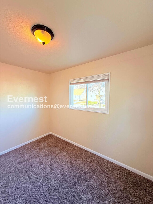 Building Photo - 24612 Berry Ave