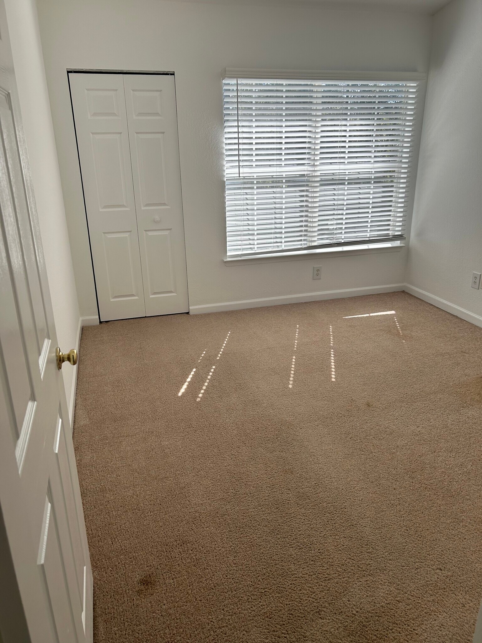 Building Photo - 897 Fording Island Rd