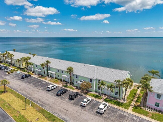 Building Photo - 4768 Coquina Key Dr SE