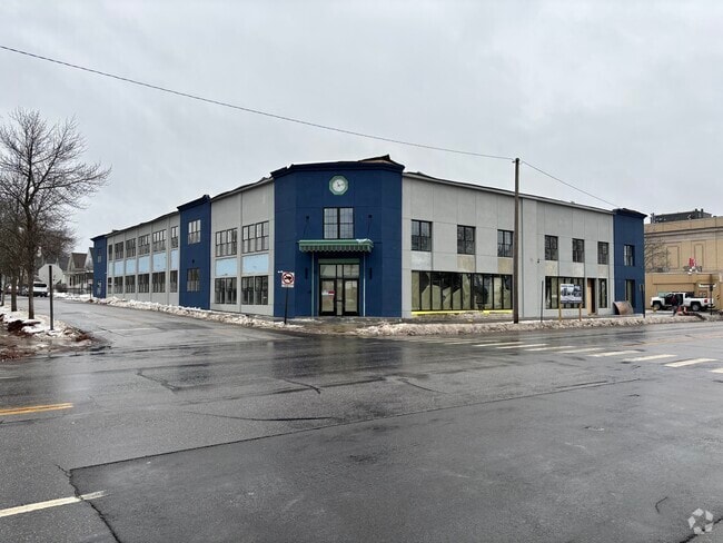 Building Photo - The Residence at 1555 Elm