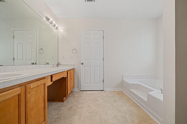 Building Photo - 8517 High School Blvd