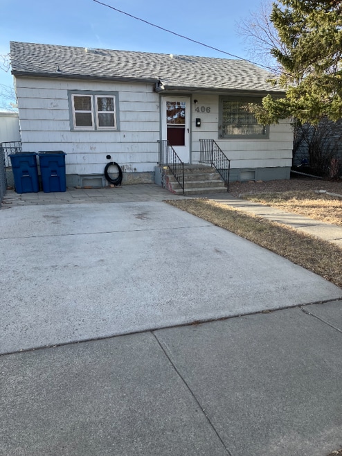 Building Photo - 406 13th St S