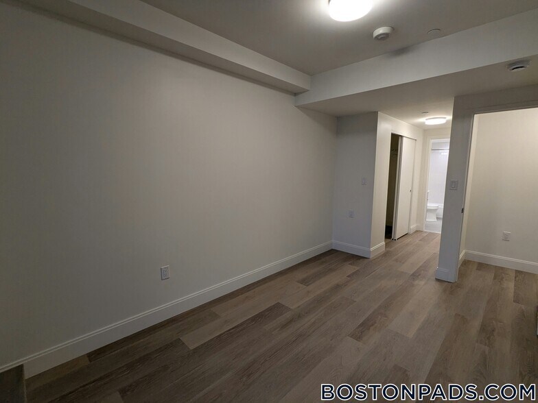 Building Photo - 1079 Commonwealth Ave