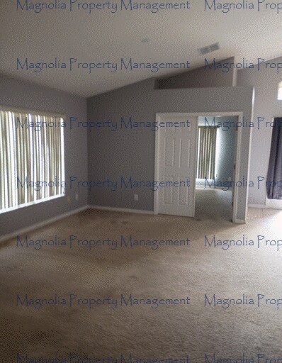 Building Photo - 254 Hunt St